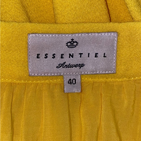 Bright yellow ruffle wrap skirt - Picture 4 of 5